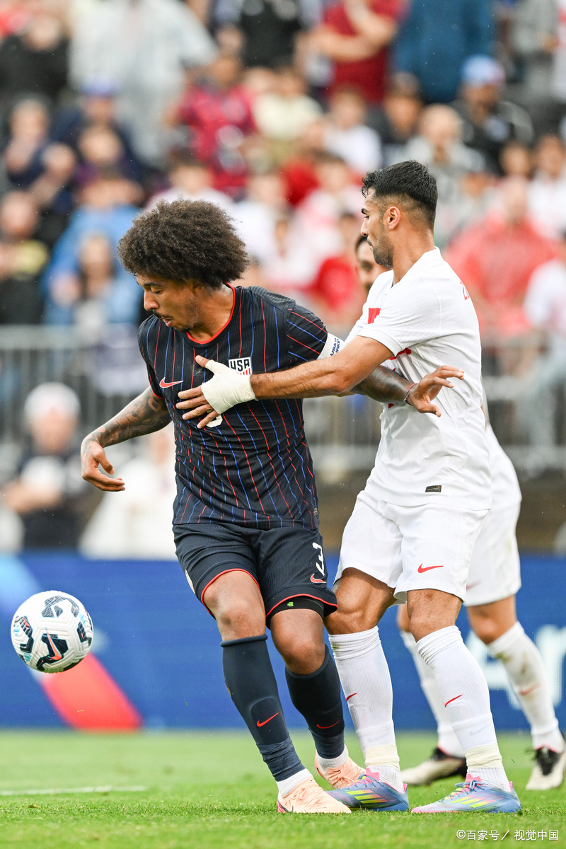 关键时刻欧冠焦点战，勒沃库森门线救险，悬念犹存，阵容厚度经受考验(天下足球勒沃库森夺冠)-爱游戏体育